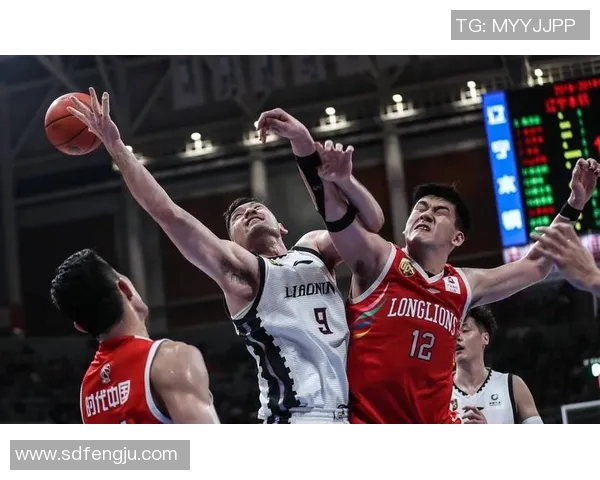 辽篮赛季回顾：内线老化与核心伤病双重打击导致王朝梦碎